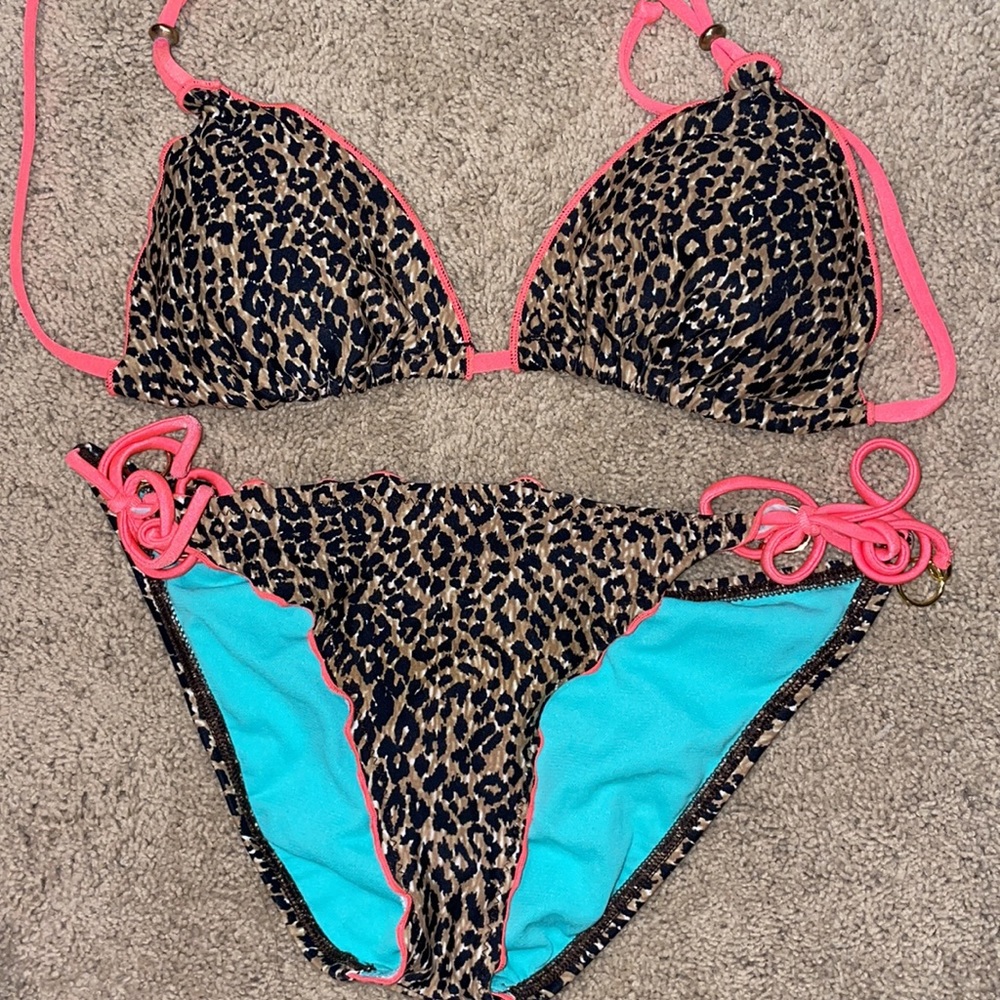 bikini size medium ๐ - Picture 5 of 7